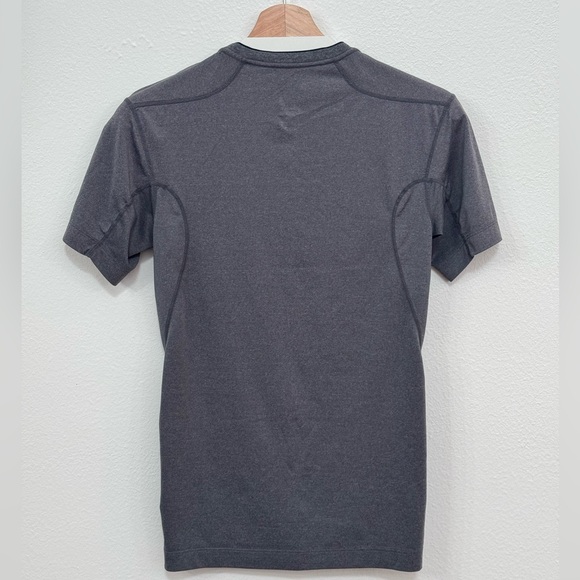 Nike Men's Pro Tight Fit Shirt - Picture 2 of 2